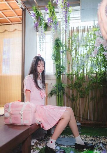 久久人妻麻豆少妇嫩草极品秘书_BD电影在线观看