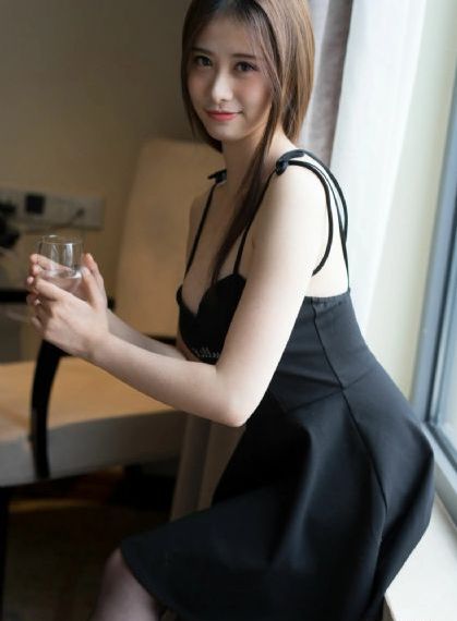 空乘裸体性服务片_免费在线观看播放