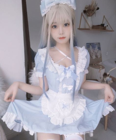 丝袜美女被干冒白浆_高清电影