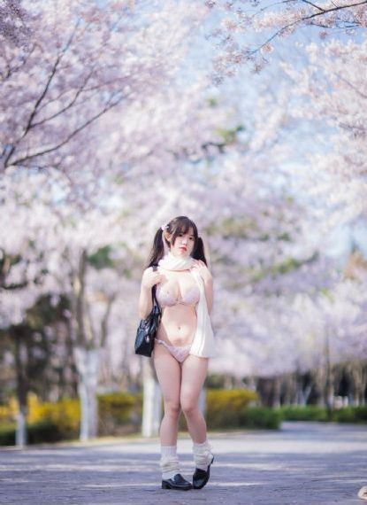 欧美女性爱高清管_国产剧高清电影在线